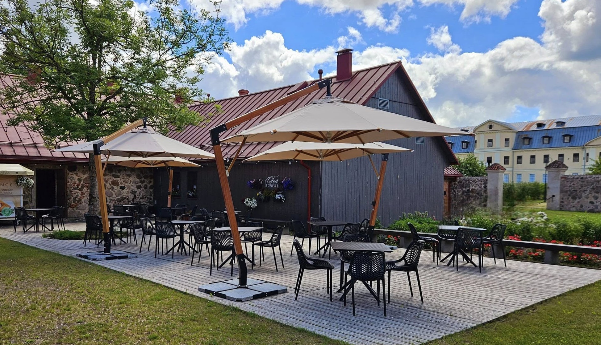 Restaurant terrace